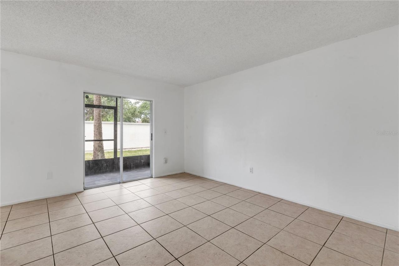 Photo 5 of 430 Banana Cay Dr #a, South Daytona, FL 32119
