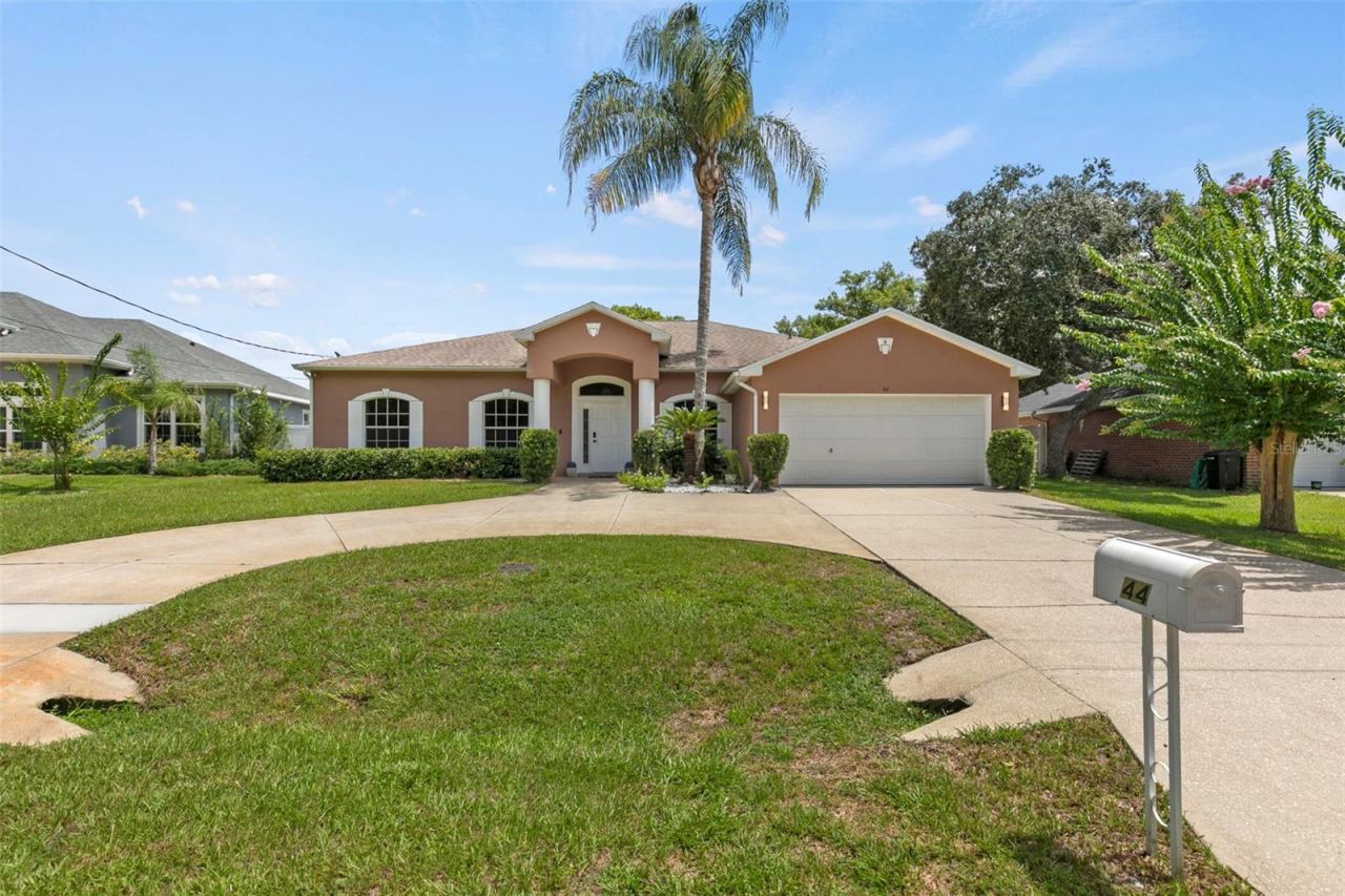 Photo 2 of 44 Furness Pl, Palm Coast, FL 32137