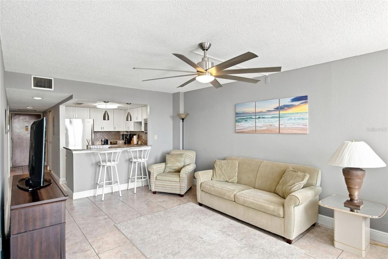 Photo 5 of 935 N Halifax Ave #604, Daytona Beach, FL 32118