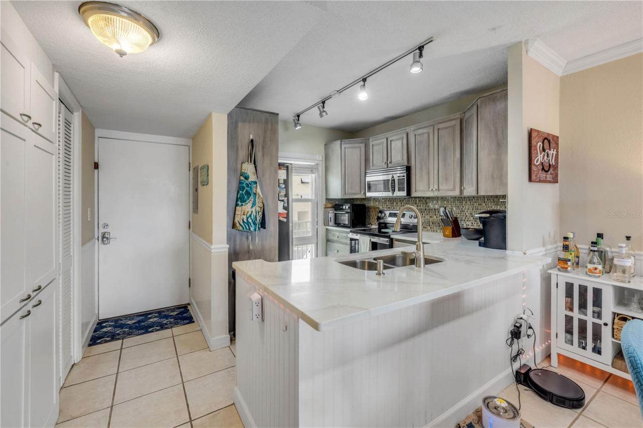 Photo 5 of 715 S Beach St #214d, Daytona Beach, FL 32114