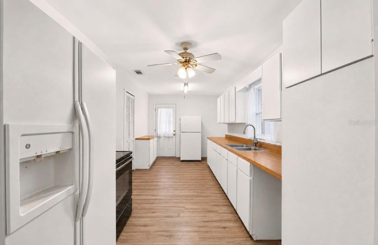 Photo 5 of 7020 Se 221st St, Hawthorne, FL 32640