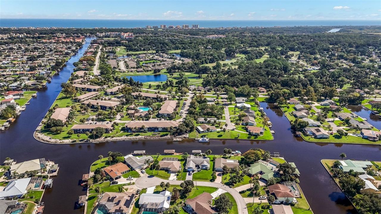 Photo 5 of 64 Fleming Ct, Palm Coast, FL 32137