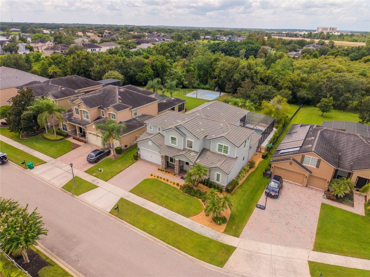 Photo 2 of 1720 Lake Roberts Landing Dr, Winter Garden, FL 34787