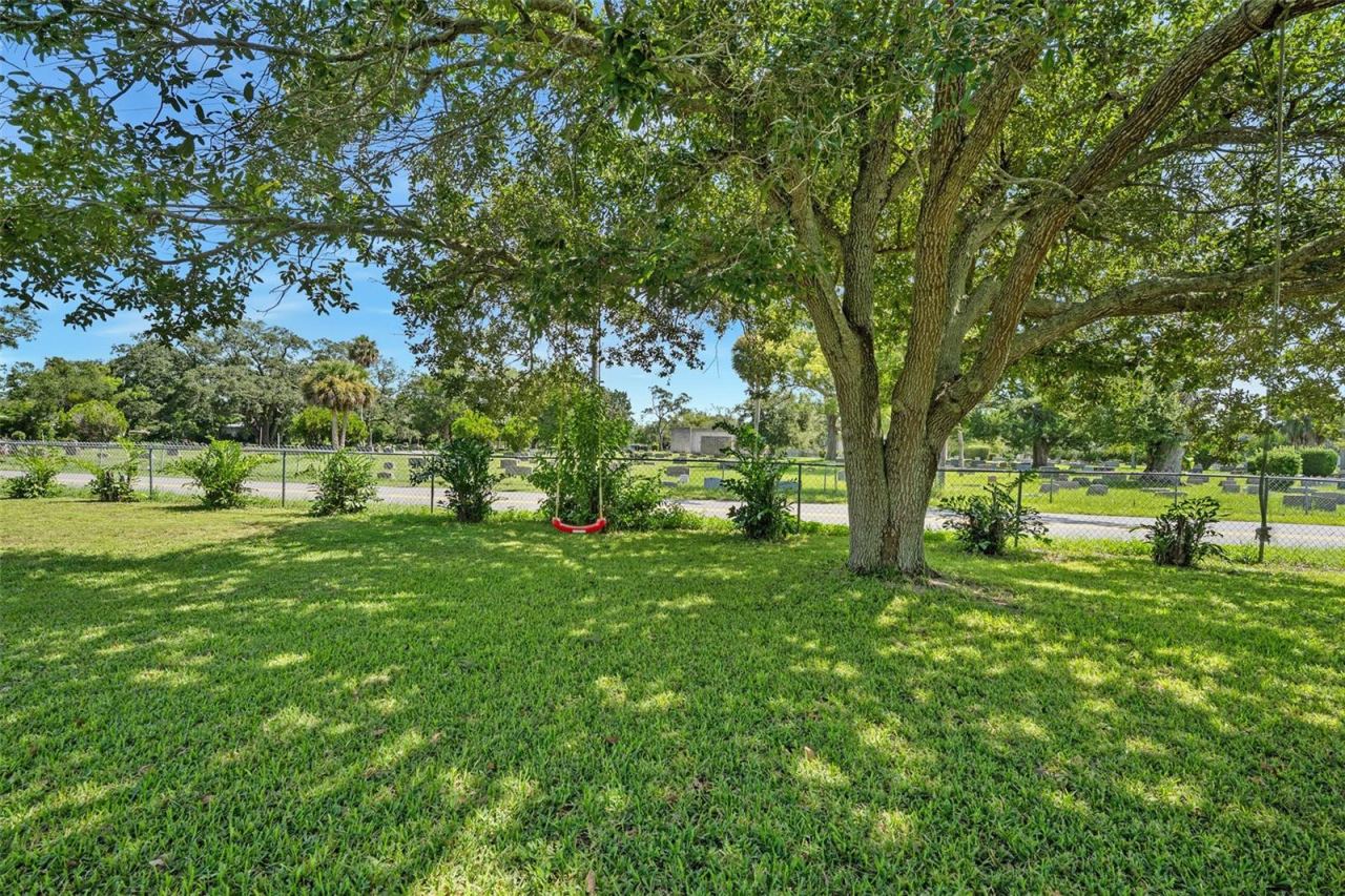 Photo 4 of 1649 Cordova Ave, Holly Hill, FL 32117