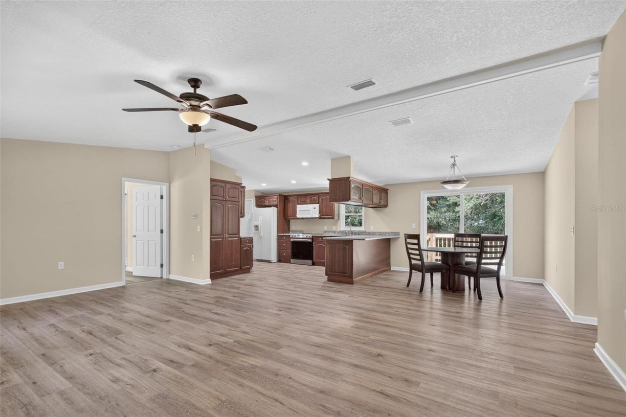 Photo 5 of 6593 Crooked Creek Ln, St Augustine, FL 32095