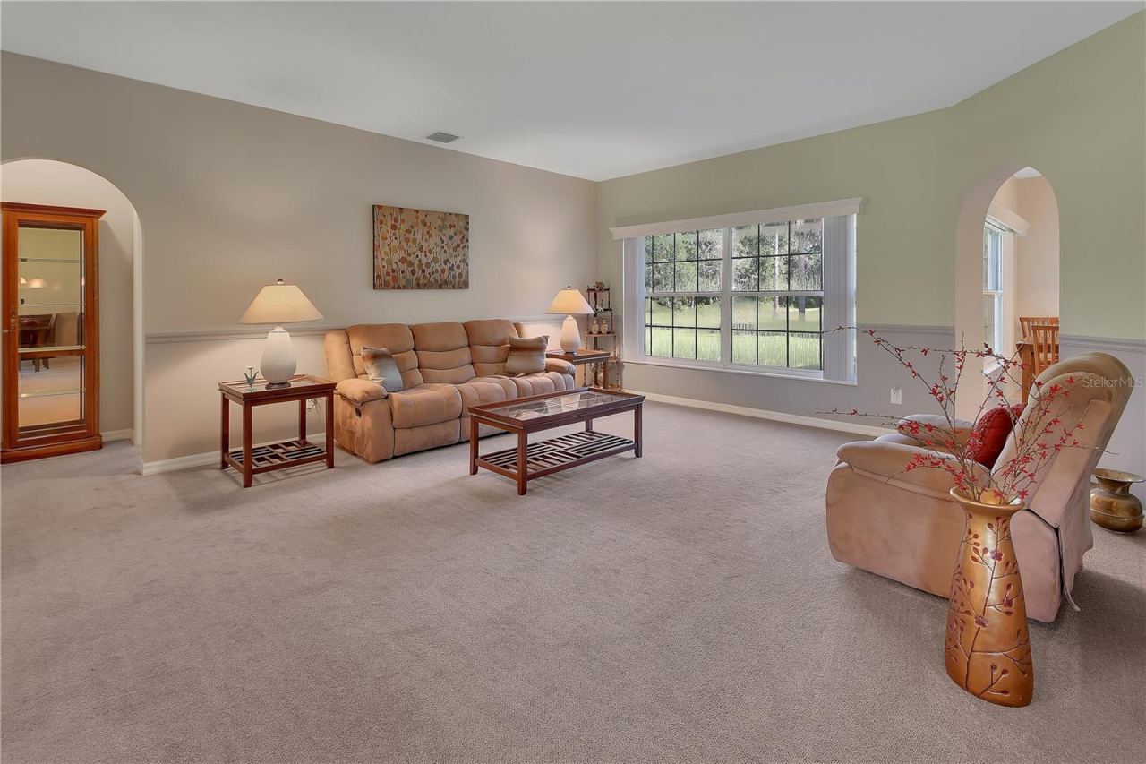 Photo 5 of 1925 Glenwood Oaks Ln, Deland, FL 32720