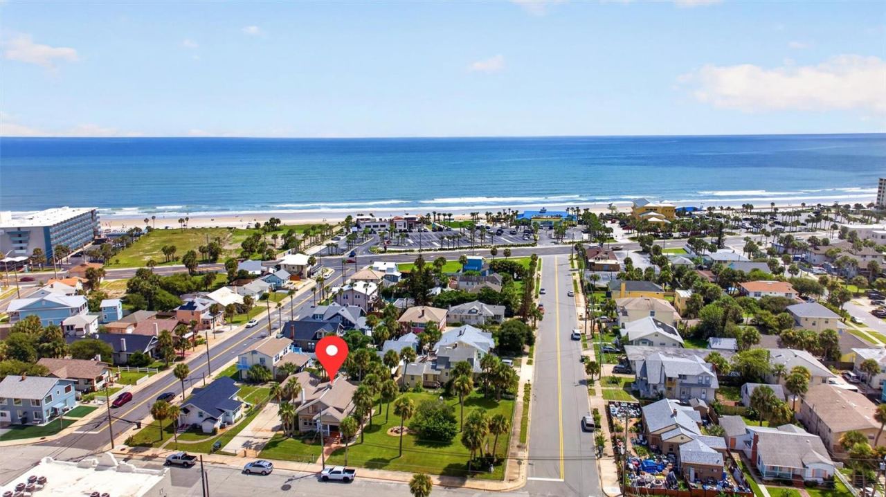 Photo 5 of 409 S Grandview Ave, Daytona Beach, FL 32118
