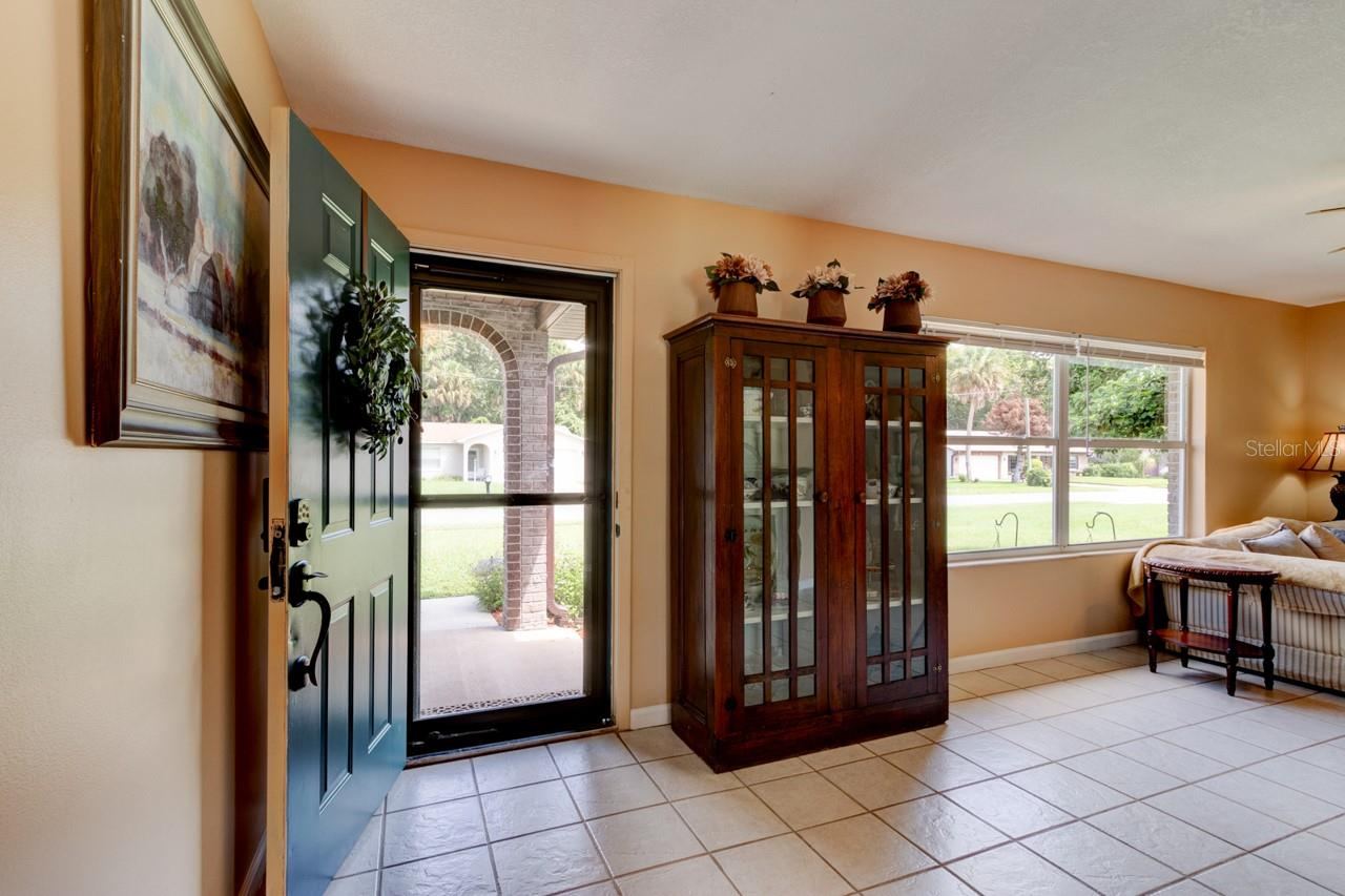Photo 4 of 16 Laurel Oaks Cir, Ormond Beach, FL 32174