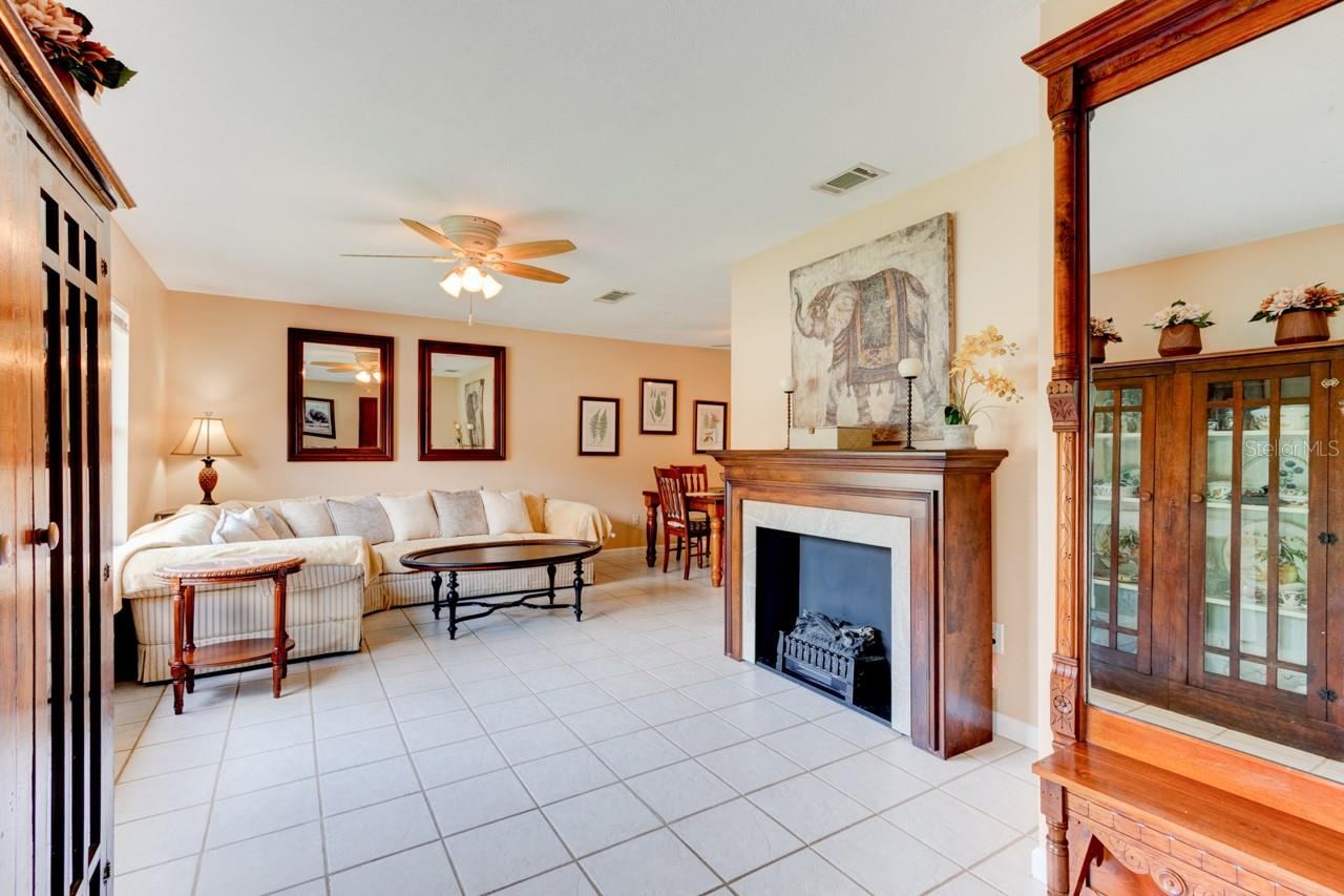Photo 5 of 16 Laurel Oaks Cir, Ormond Beach, FL 32174