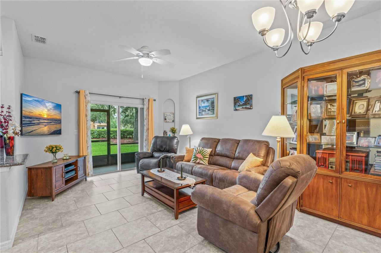 Photo 4 of 104 Misty Glen Ln, Daytona Beach, FL 32124
