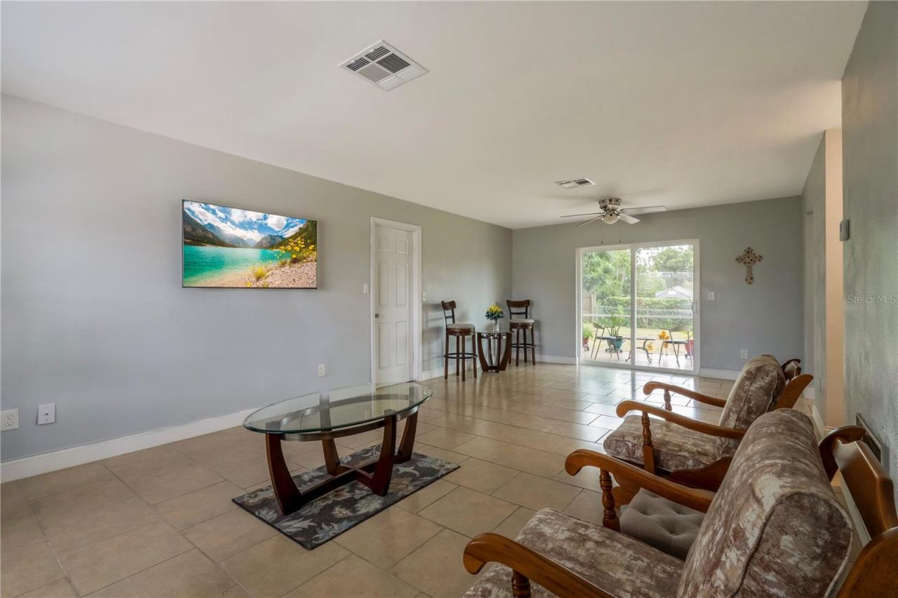 Photo 5 of 2633 Beal St, Deltona, FL 32738