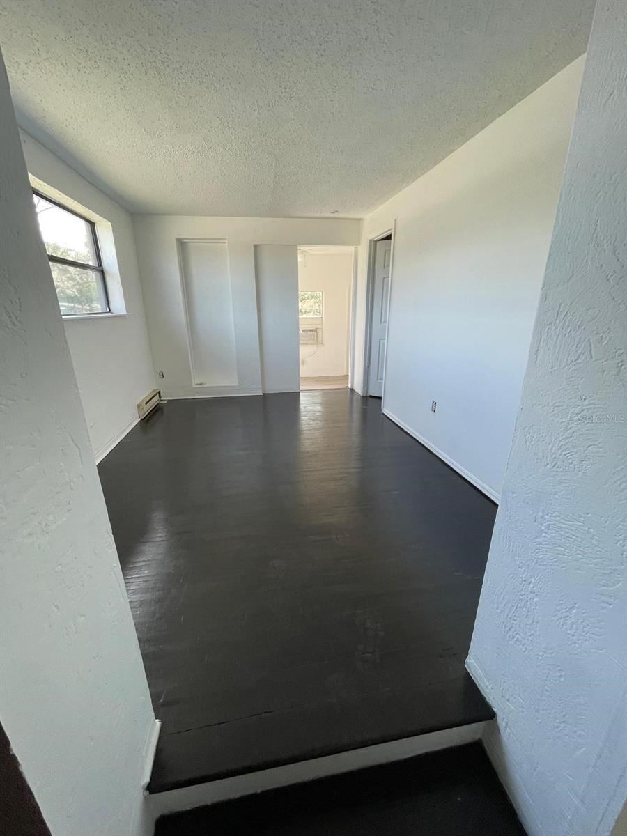 Photo 4 of 1142 Berkshire Rd, Daytona Beach, FL 32117