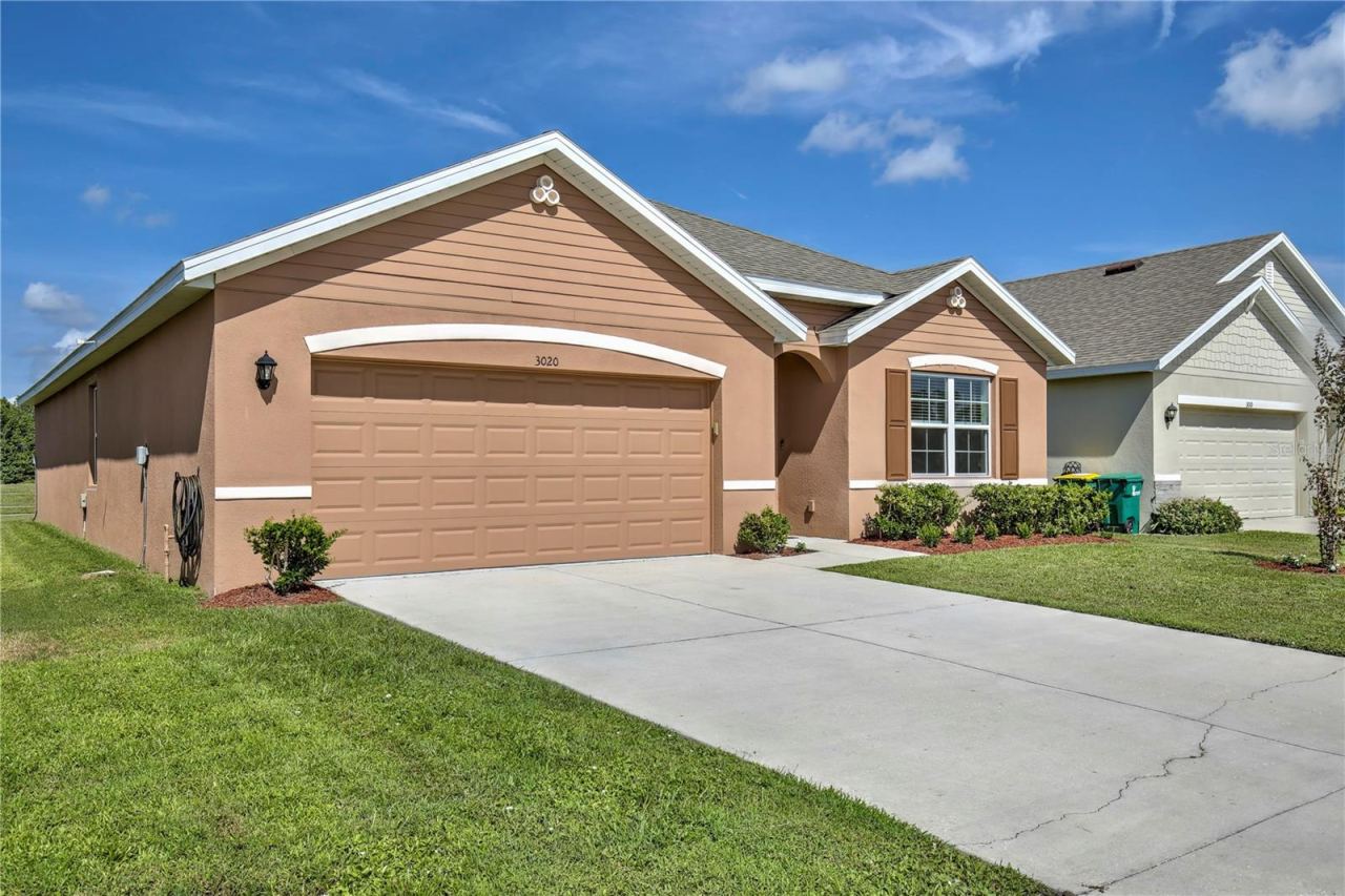 Photo 3 of 3020 Burrowing Owl Dr, Mims, FL 32754