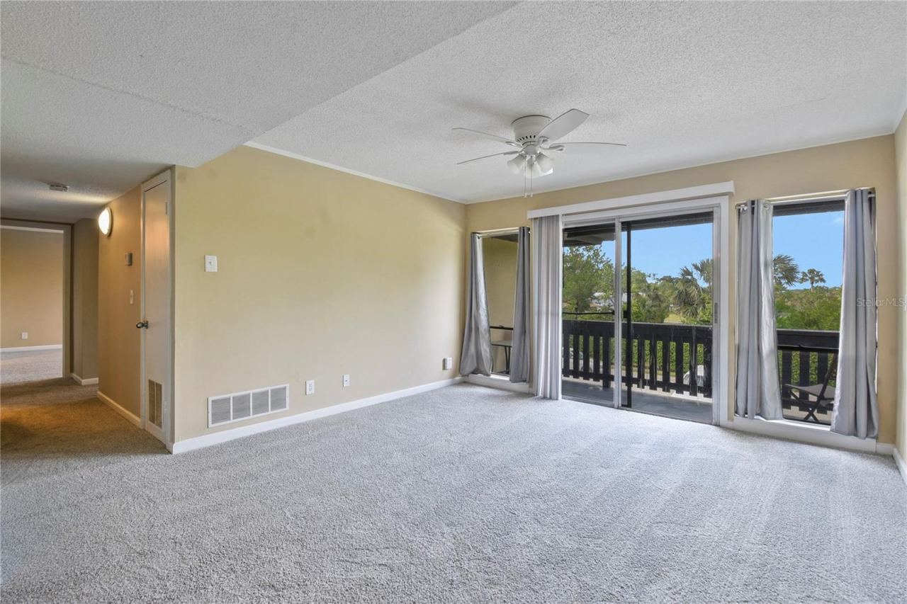 Photo 4 of 40 Club House Dr #207, Palm Coast, FL 32137