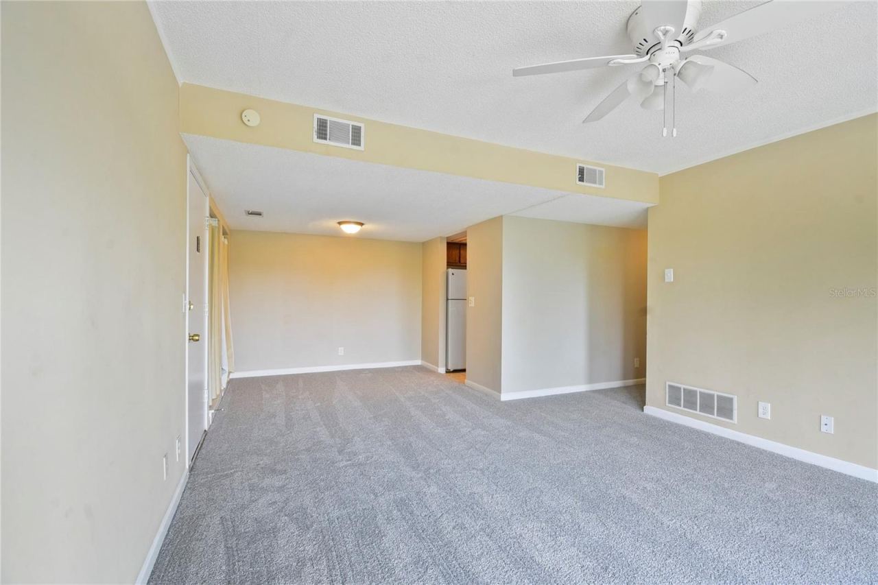 Photo 5 of 40 Club House Dr #207, Palm Coast, FL 32137