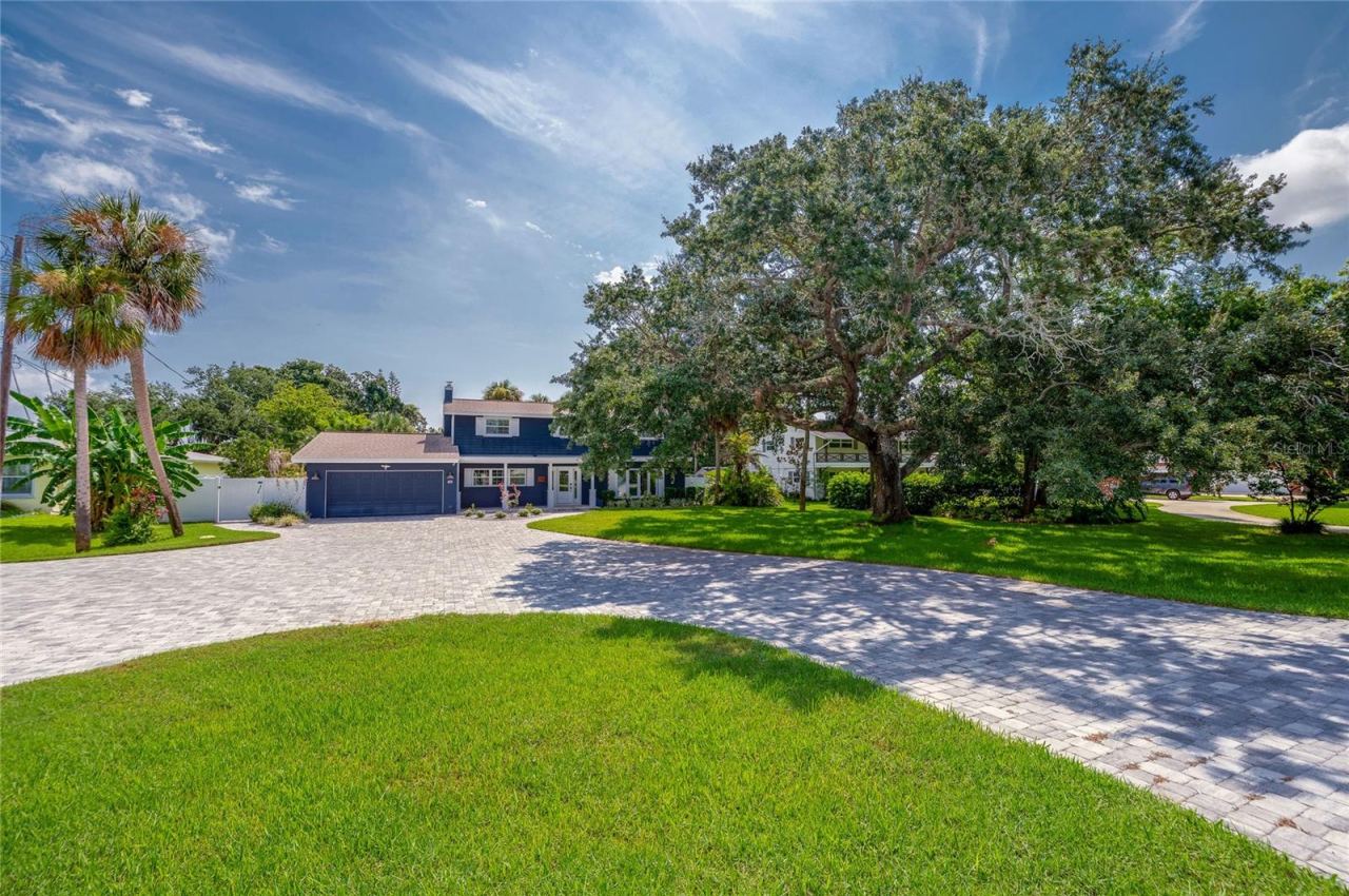 Photo 4 of 835 John Anderson Dr, Ormond Beach, FL 32176