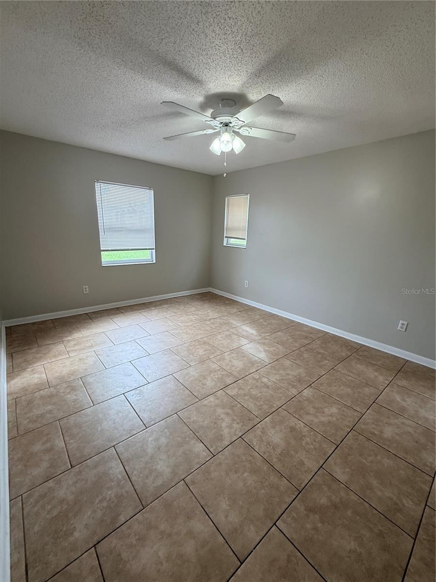 Photo 5 of 2942 Greynolds St, Deltona, FL 32738