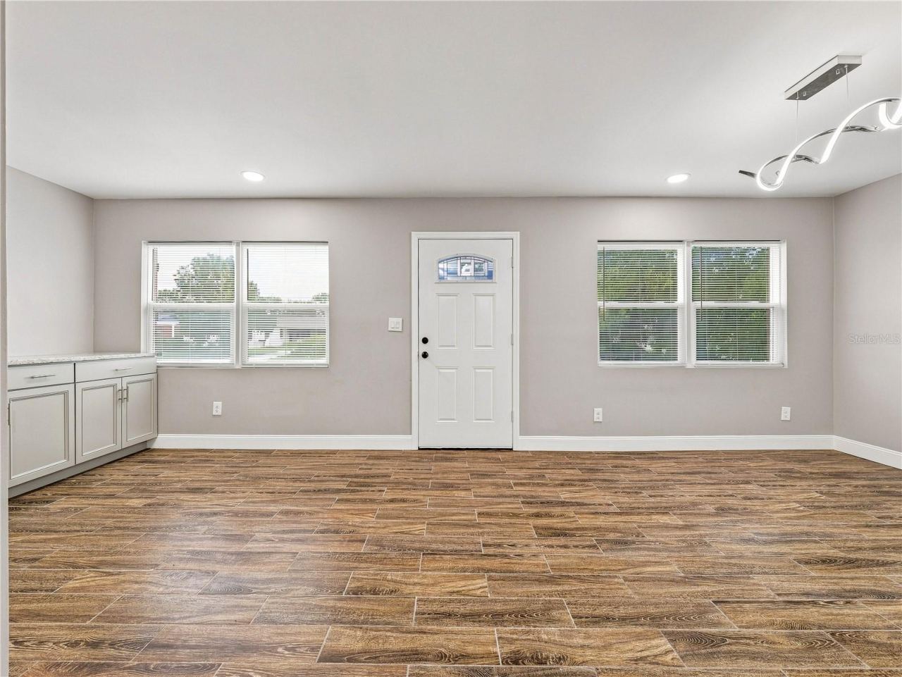 Photo 5 of 629 Cedar Park Dr, Daytona Beach, FL 32114