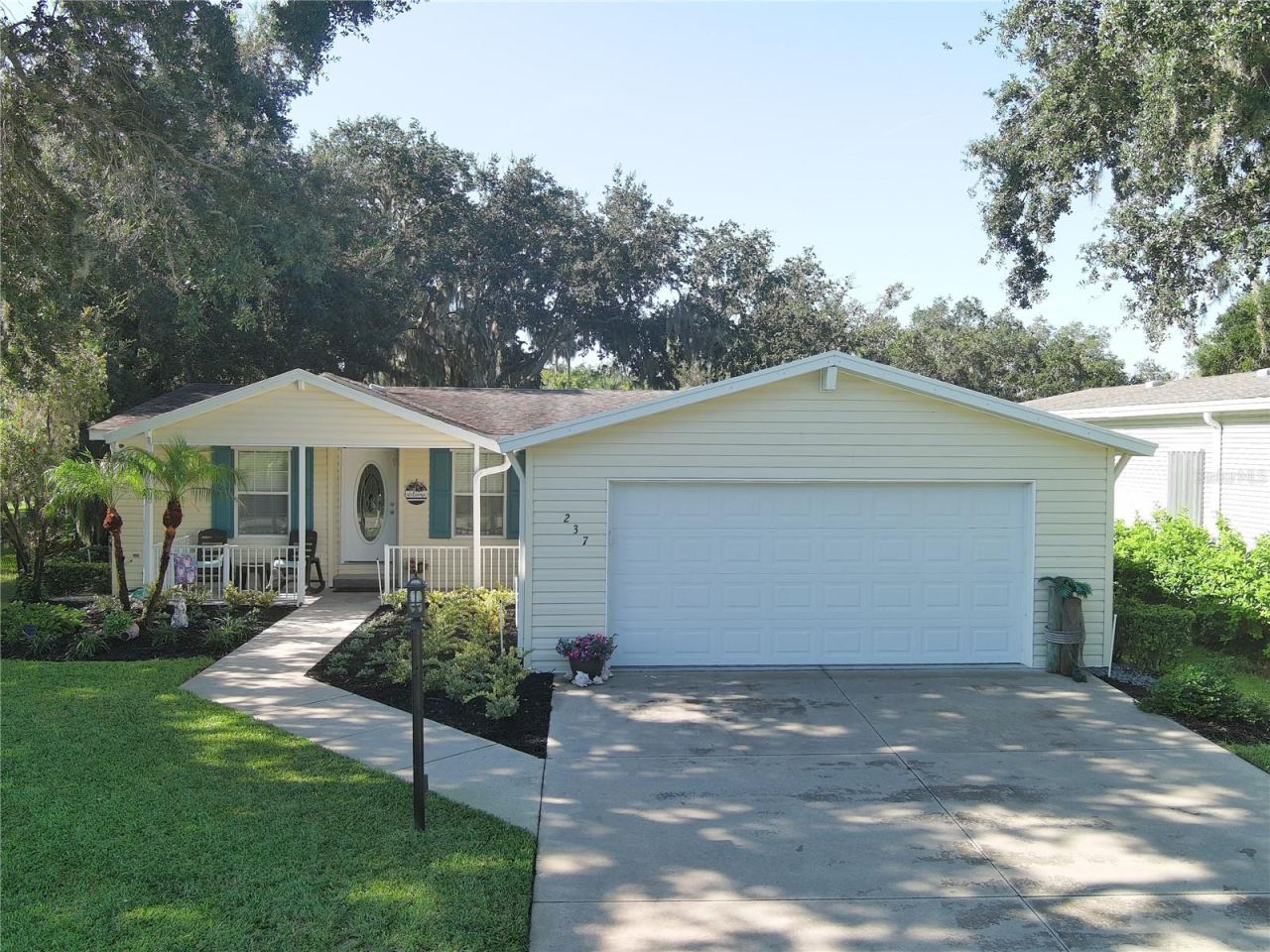 237 Navajo Dr, Oak Hill