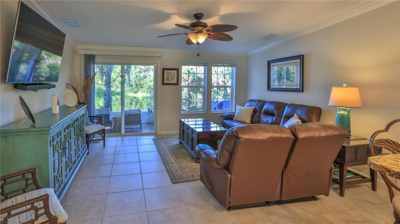 Photo 4 of 237 Navajo Dr, Oak Hill, FL 32759