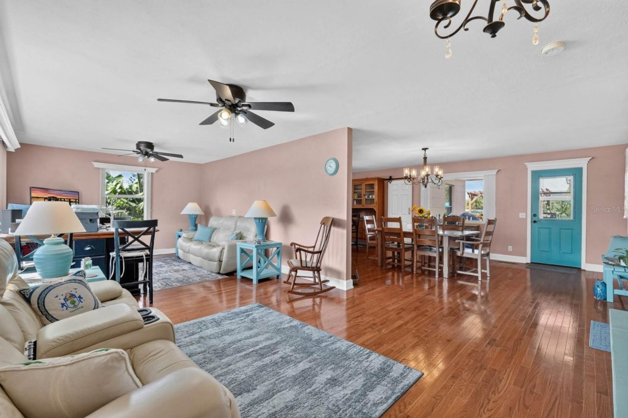 Photo 5 of 1910 Marilyn St, Daytona Beach, FL 32118