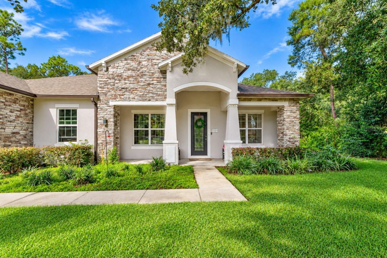 Photo 5 of 3520 Tyngsbourgh Dr, Deland, FL 32720