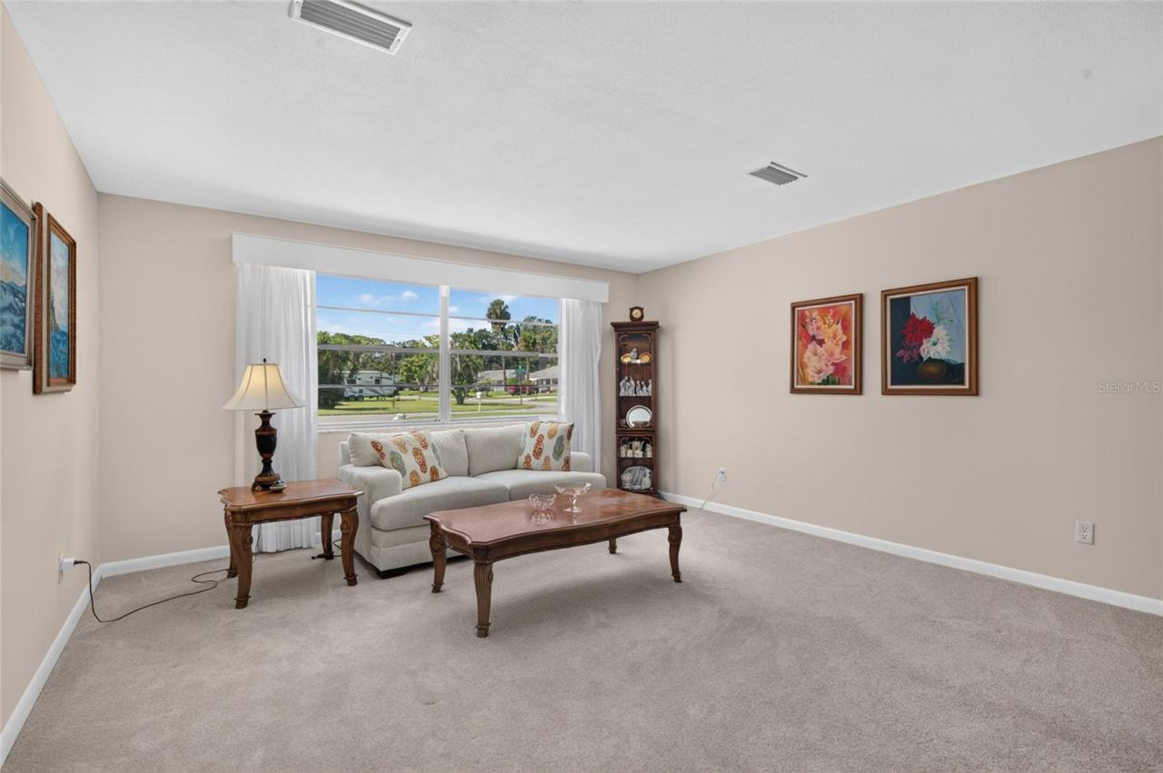 Photo 5 of 802 Sandwedge Dr, New Smyrna Beach, FL 32168