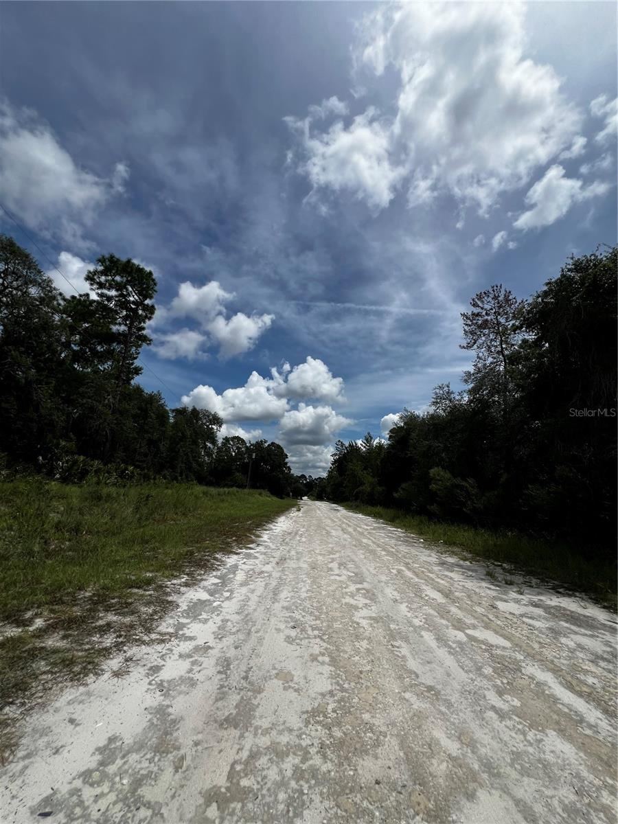 Photo 5 of 106 Planet Dr, Crescent City, FL 32112
