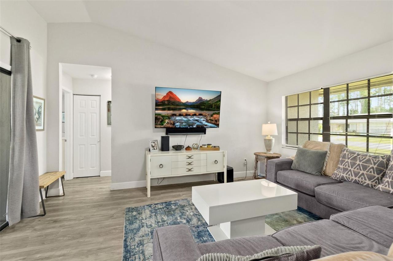 Photo 4 of 14 Ballard Ln, Palm Coast, FL 32137