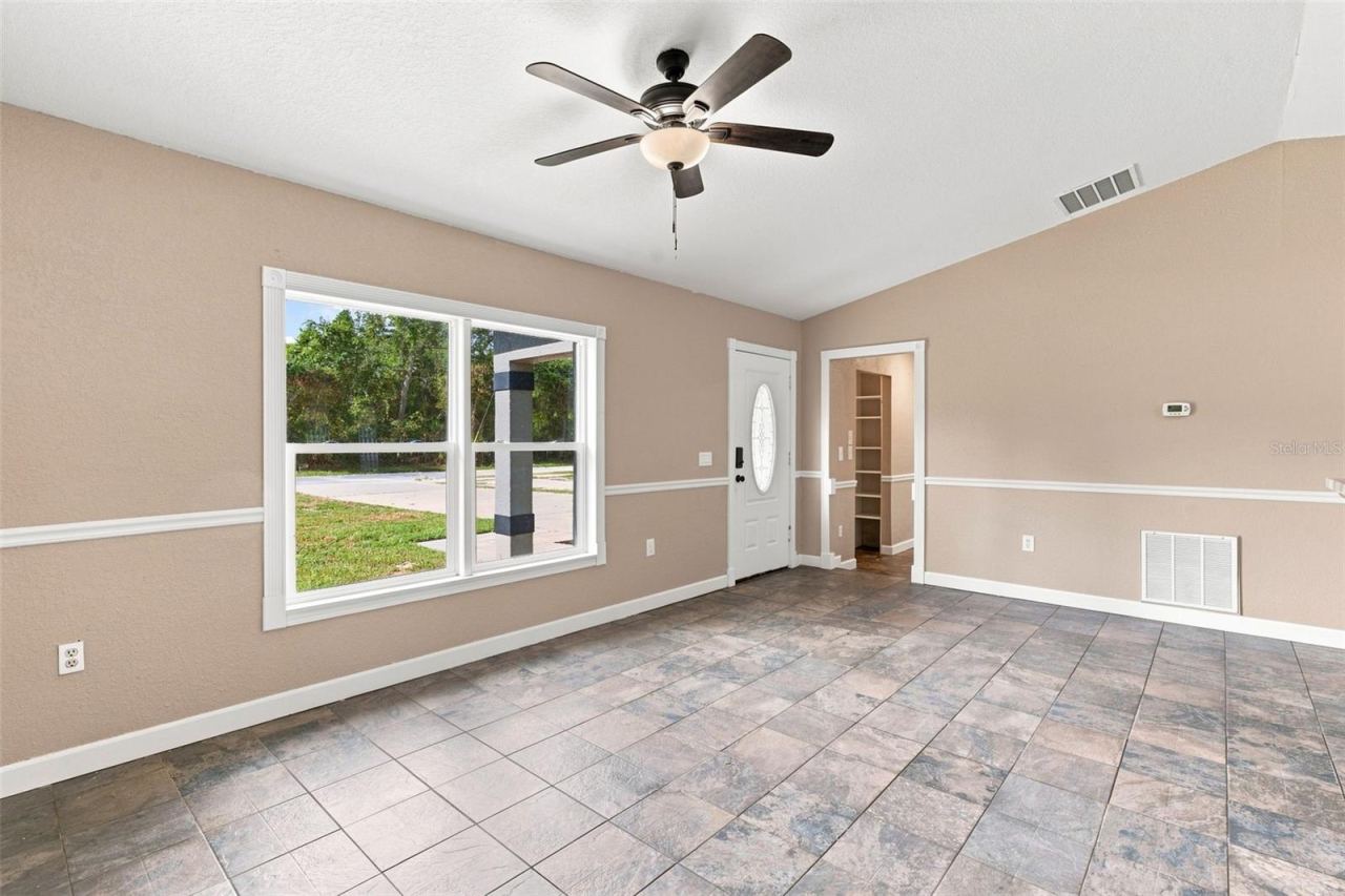 Photo 4 of 1300 Adeline St, Orange City, FL 32763