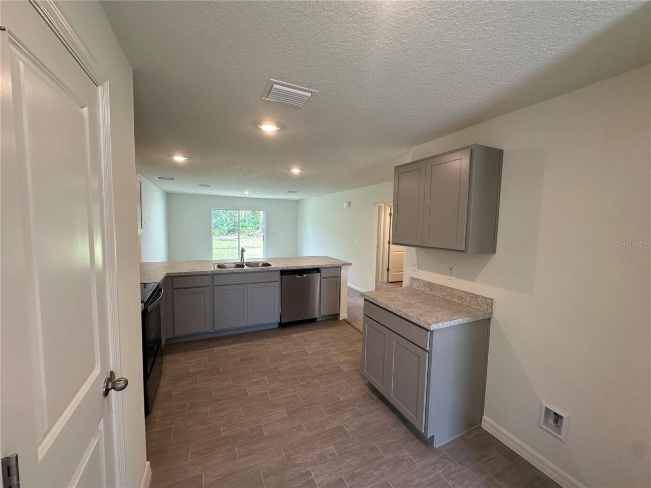 Photo 3 of 6 Reine Pl, Palm Coast, FL 32164