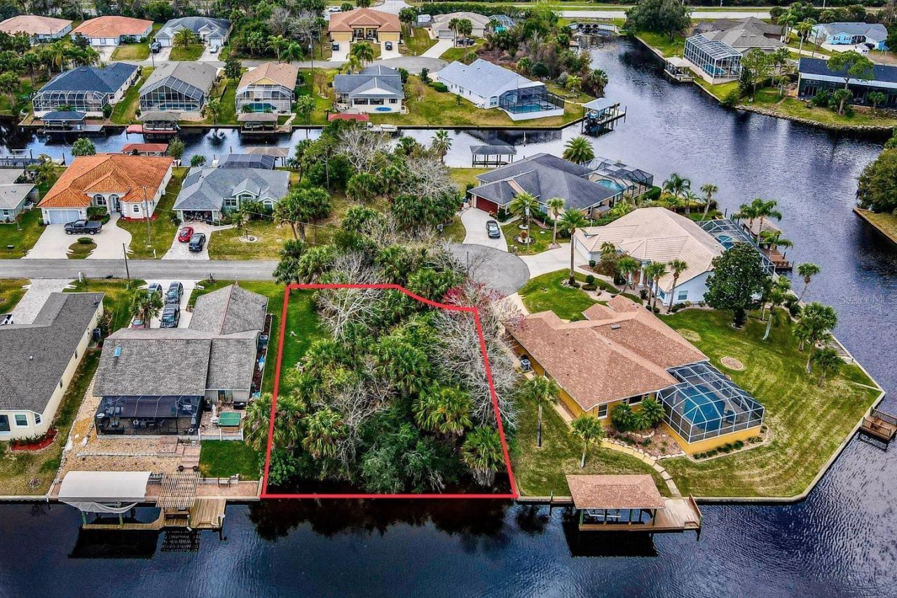 Photo 2 of 16 Crandon Ct, Palm Coast, FL 32137
