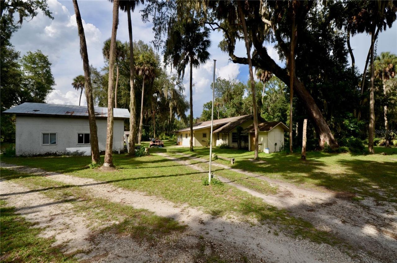 Photo 3 of 14202 Se 173rd Pl, Hawthorne, FL 32640