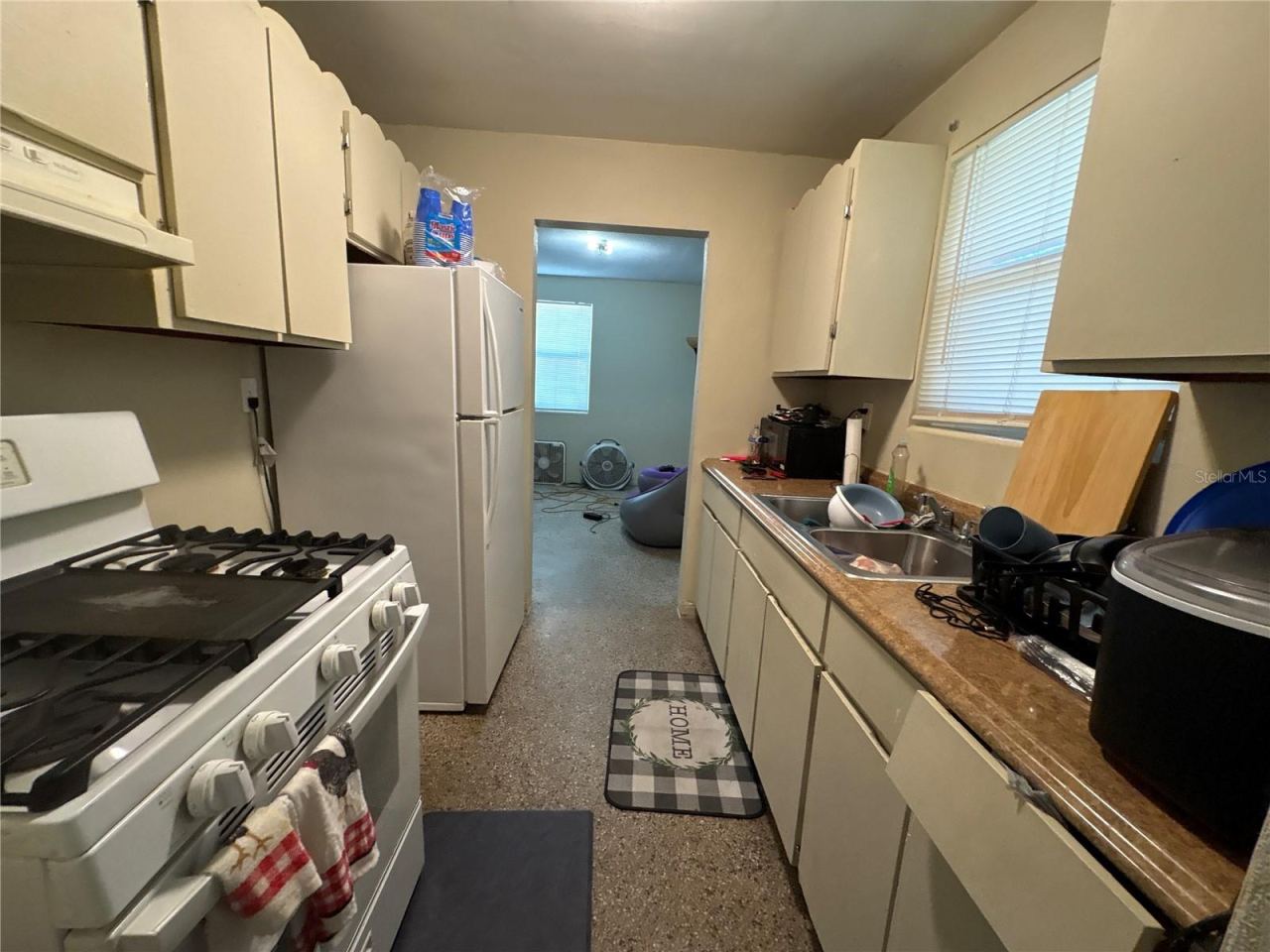 Photo 4 of 532 S Caroline St, Daytona Beach, FL 32114