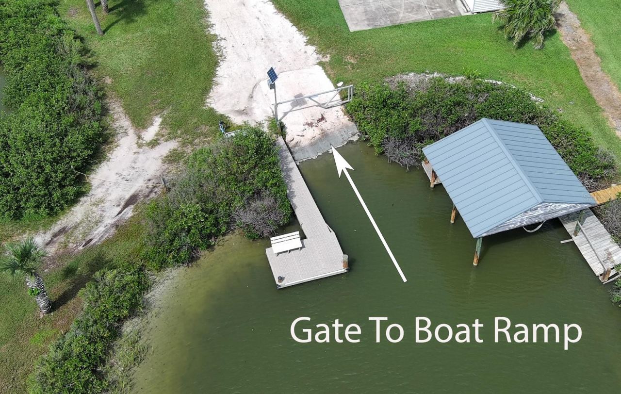 Photo 4 of 123 S Cory Dr, Edgewater, FL 32141