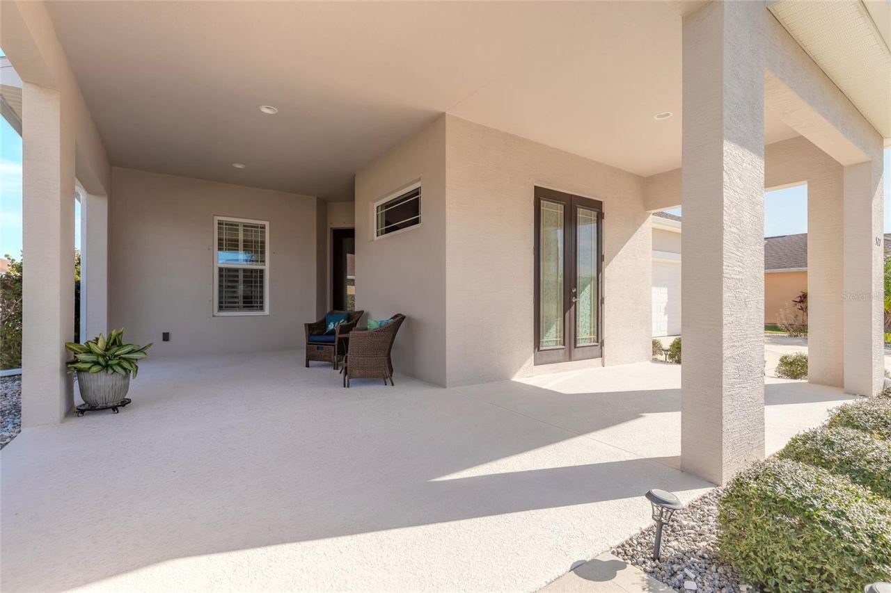 Photo 4 of 527 Luna Bella Ln, New Smyrna Beach, FL 32168