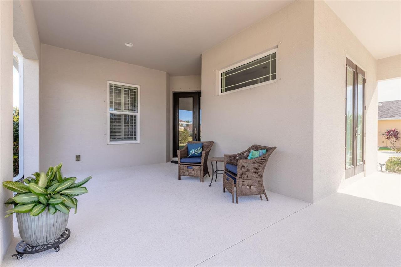 Photo 5 of 527 Luna Bella Ln, New Smyrna Beach, FL 32168