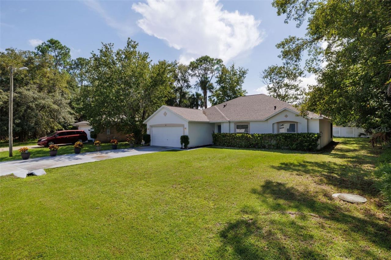 Photo 3 of 8 Pine Bush Ln, Palm Coast, FL 32164