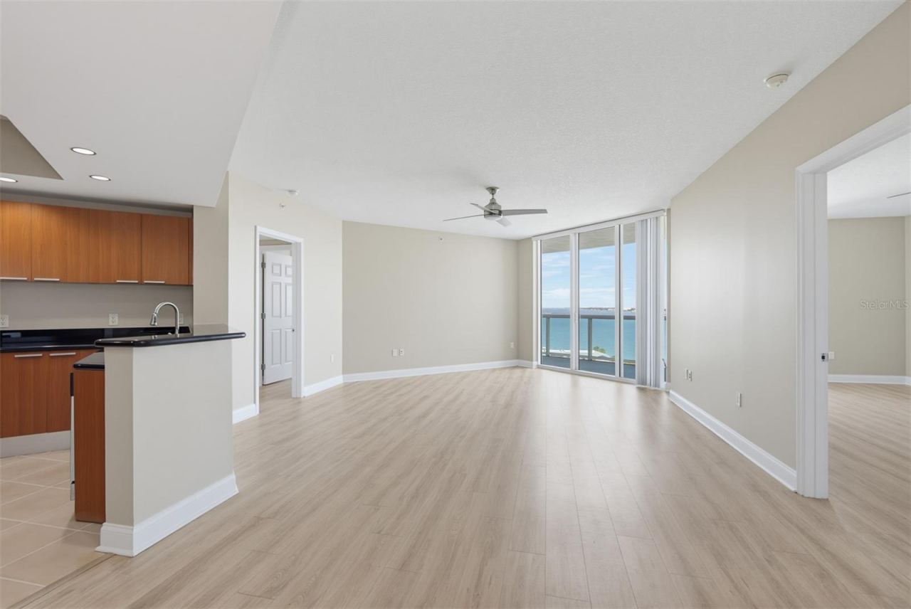 Photo 5 of 241 Riverside Dr #1006, Holly Hill, FL 32117