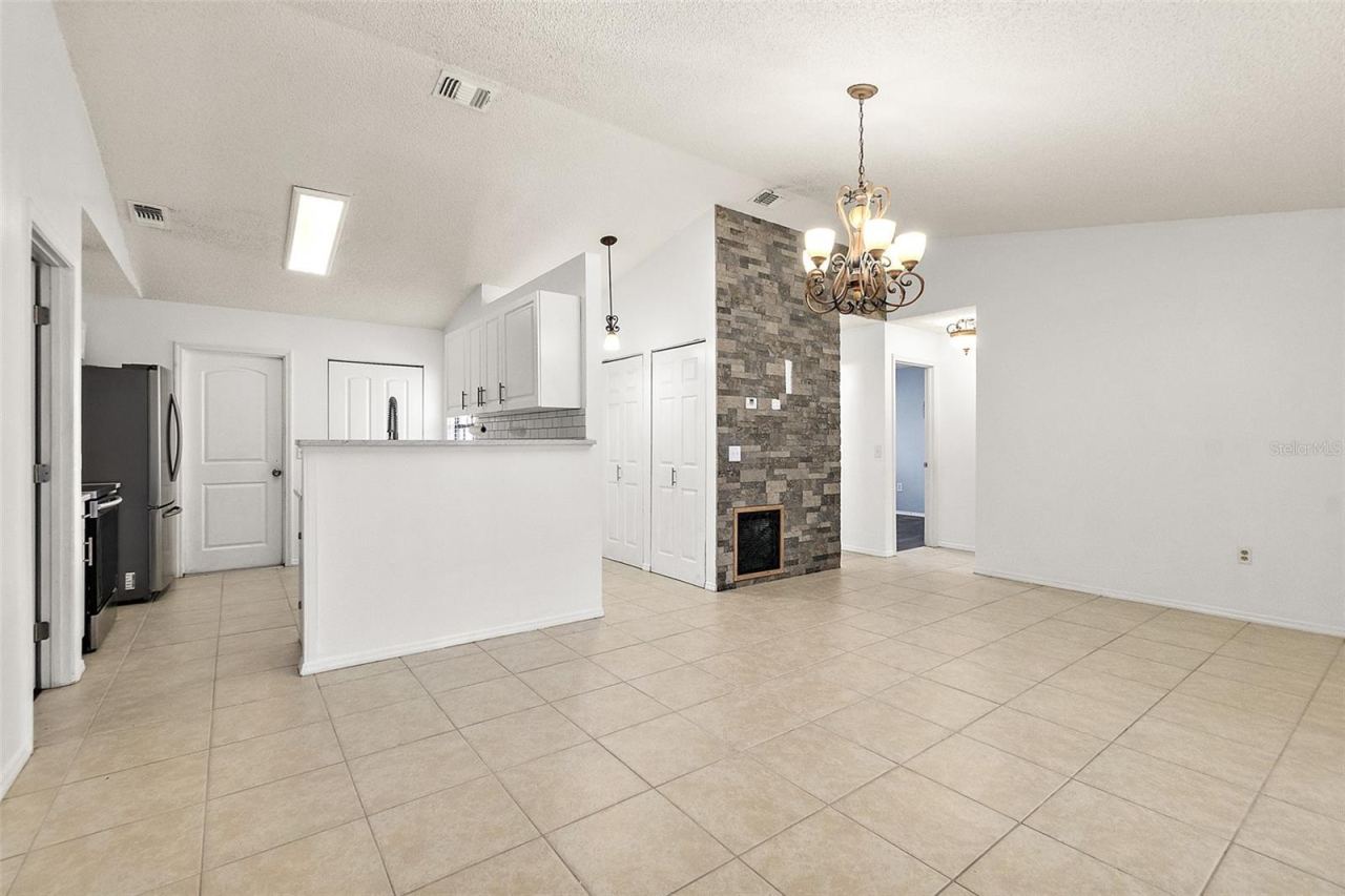 Photo 4 of 769 Coleman Ave, Deltona, FL 32725