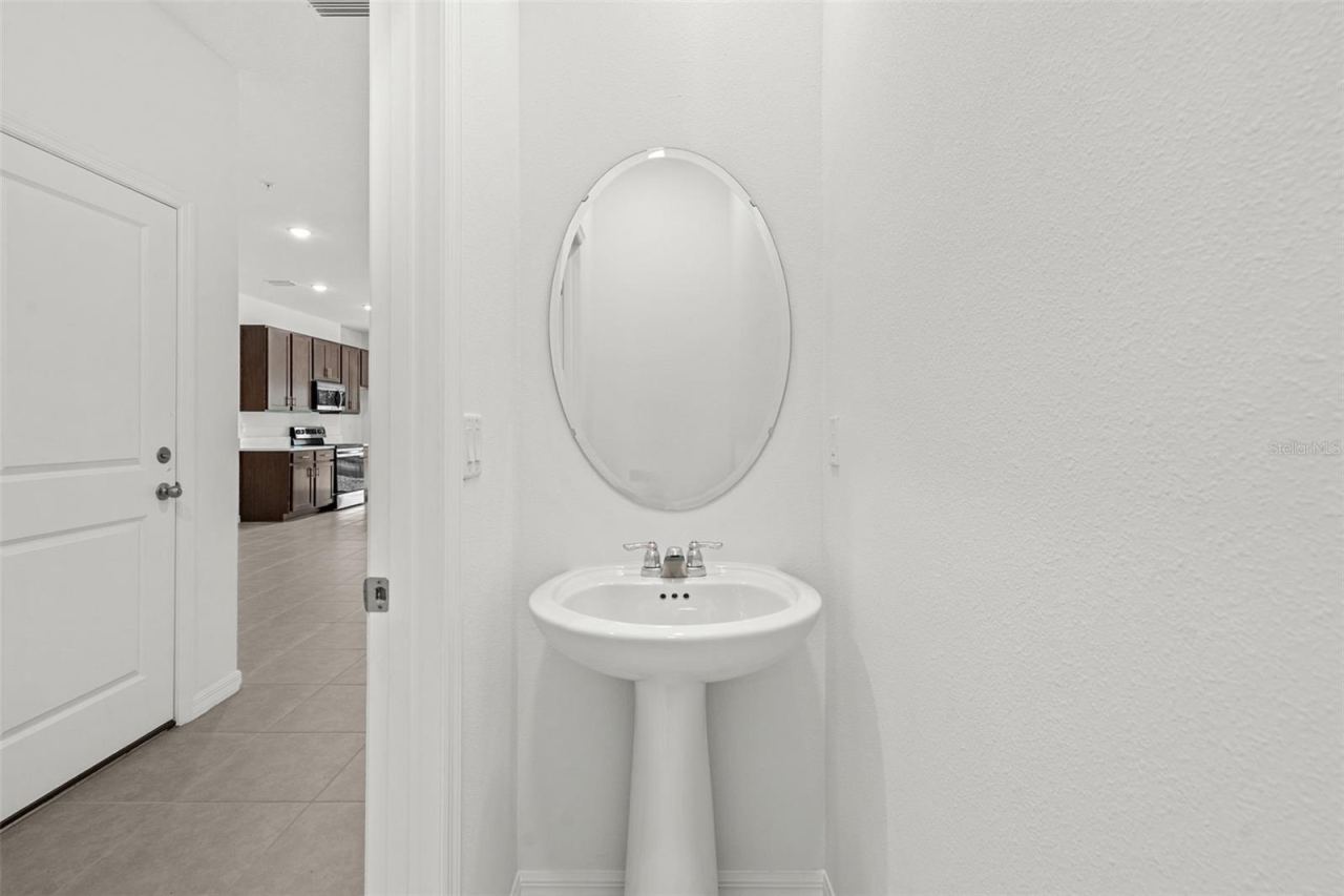 Photo 4 of 705 Florida Elm Ct, Deland, FL 32720