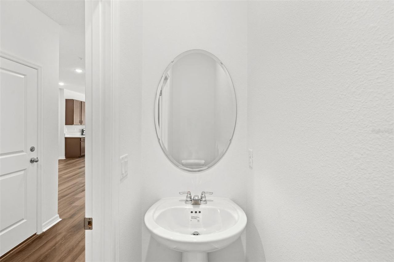 Photo 4 of 701 Florida Elm Ct, Deland, FL 32720