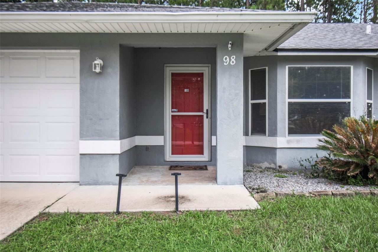 Photo 2 of 98 Smith Trl, Palm Coast, FL 32164