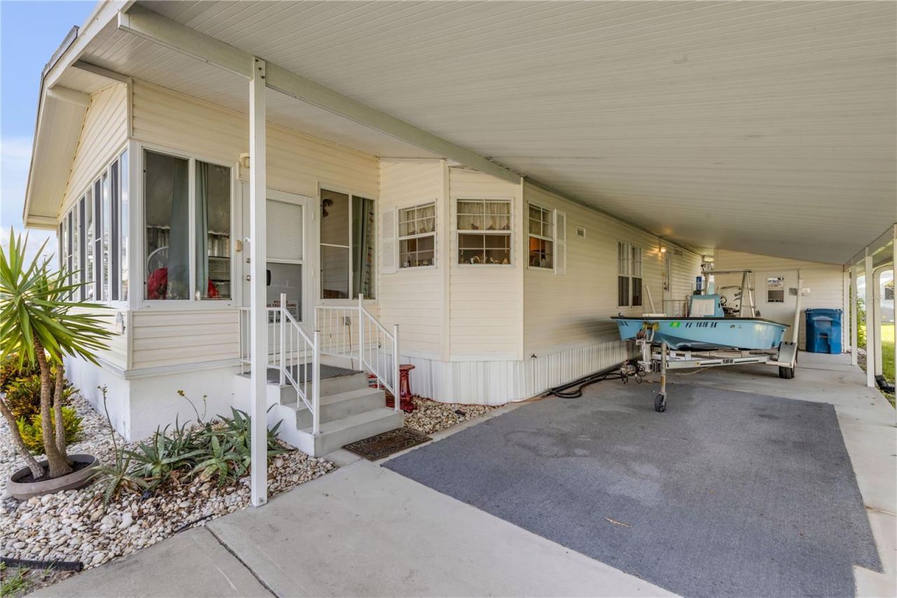 Photo 4 of 126 Cedar St, Edgewater, FL 32141