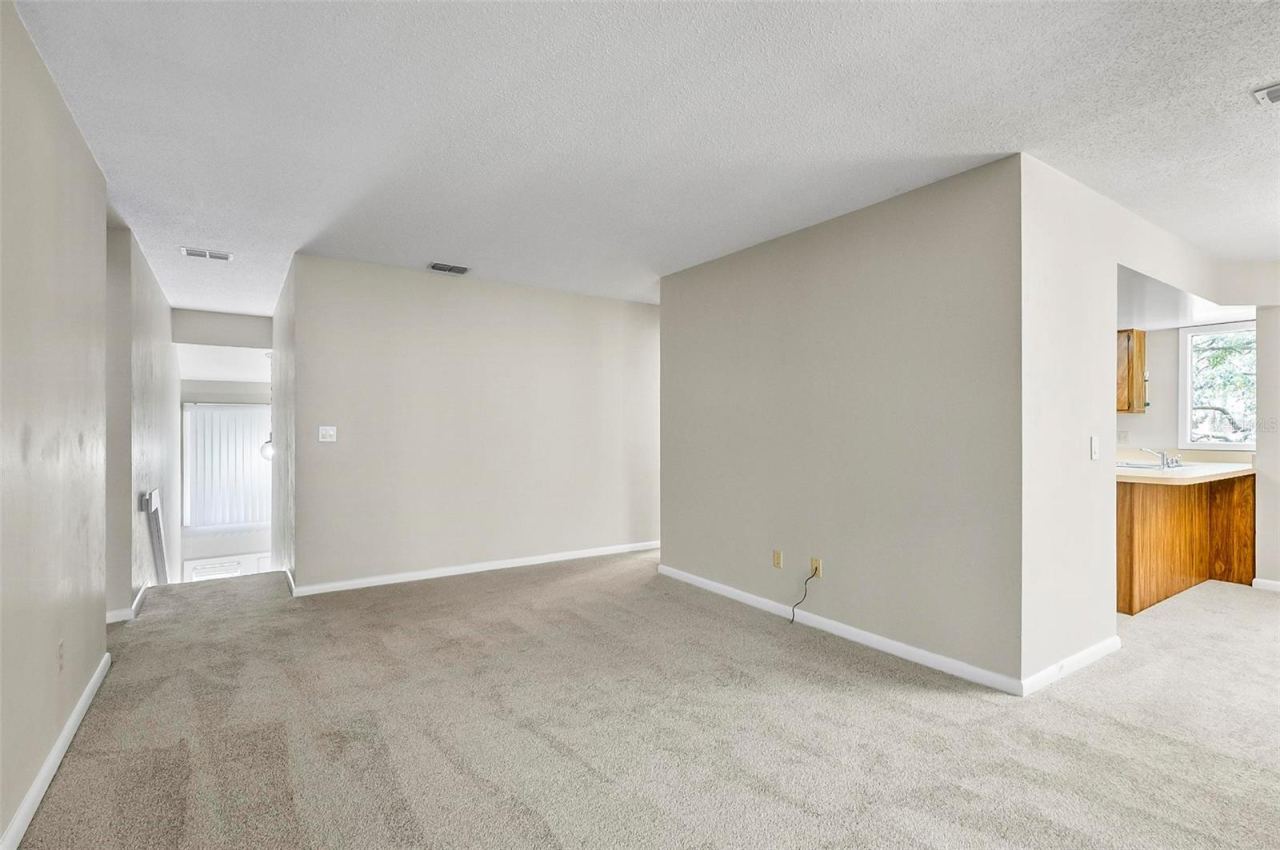 Photo 4 of 14 Oakmont Ct #14, Palm Coast, FL 32137