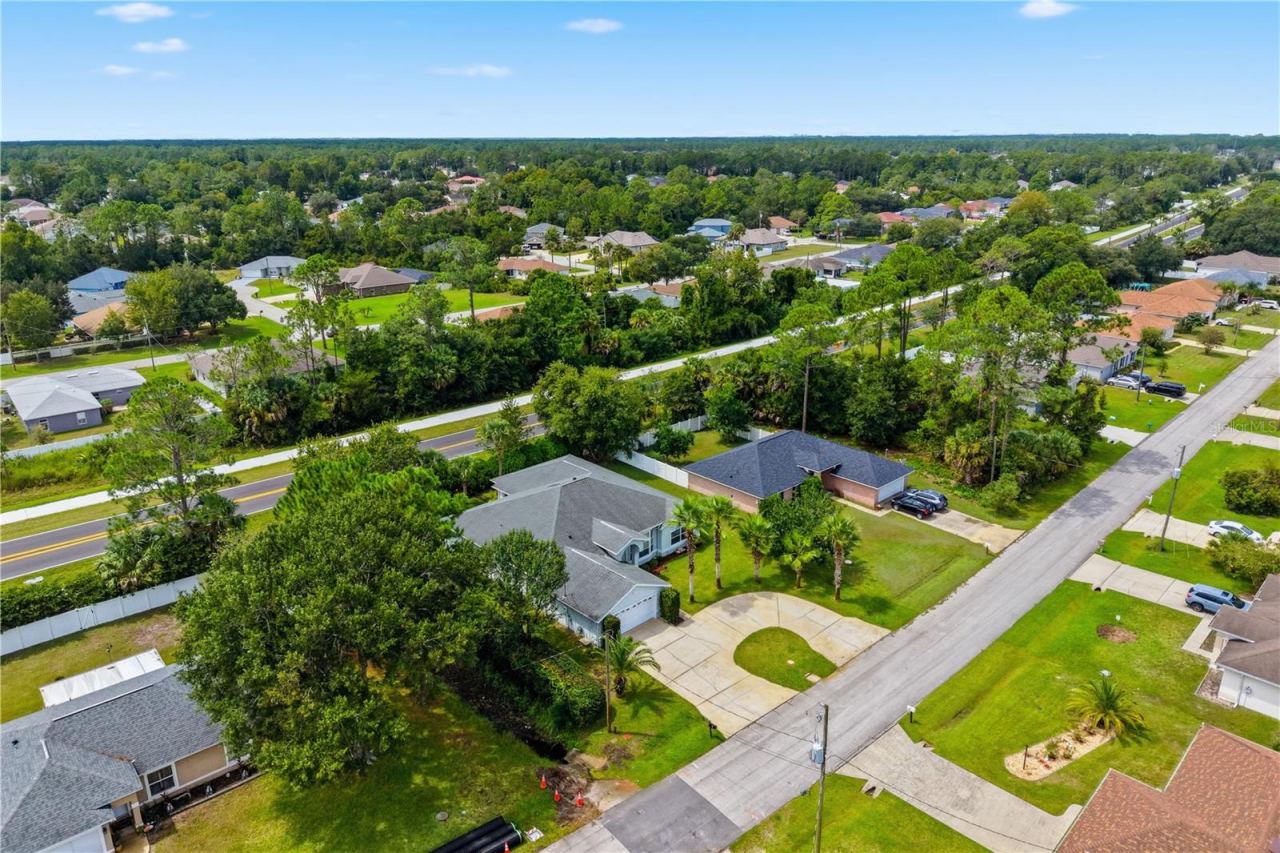 Photo 3 of 19 Wheatfield Dr, Palm Coast, FL 32164