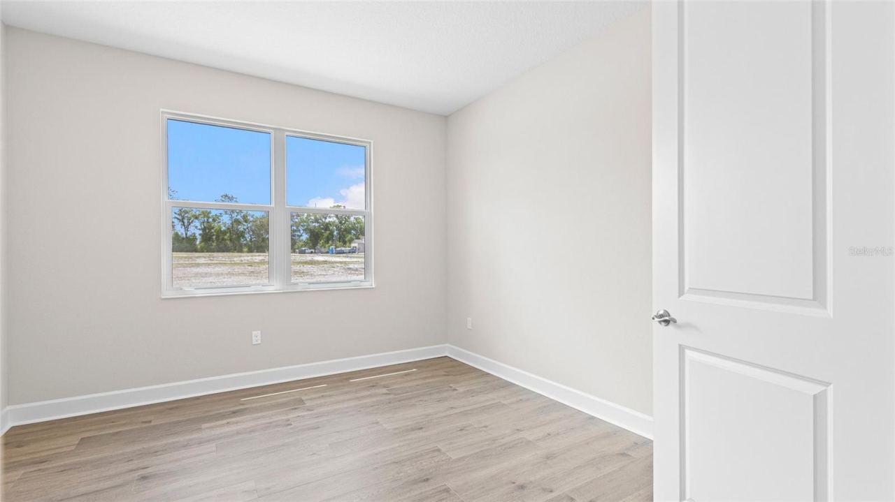 Photo 5 of 1293 Twin Farms Ct, Deland, FL 32724