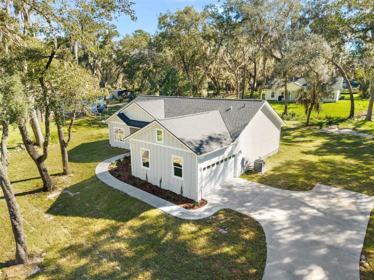 Photo 3 of 377 Se 4th Ave, Melrose, FL 32666
