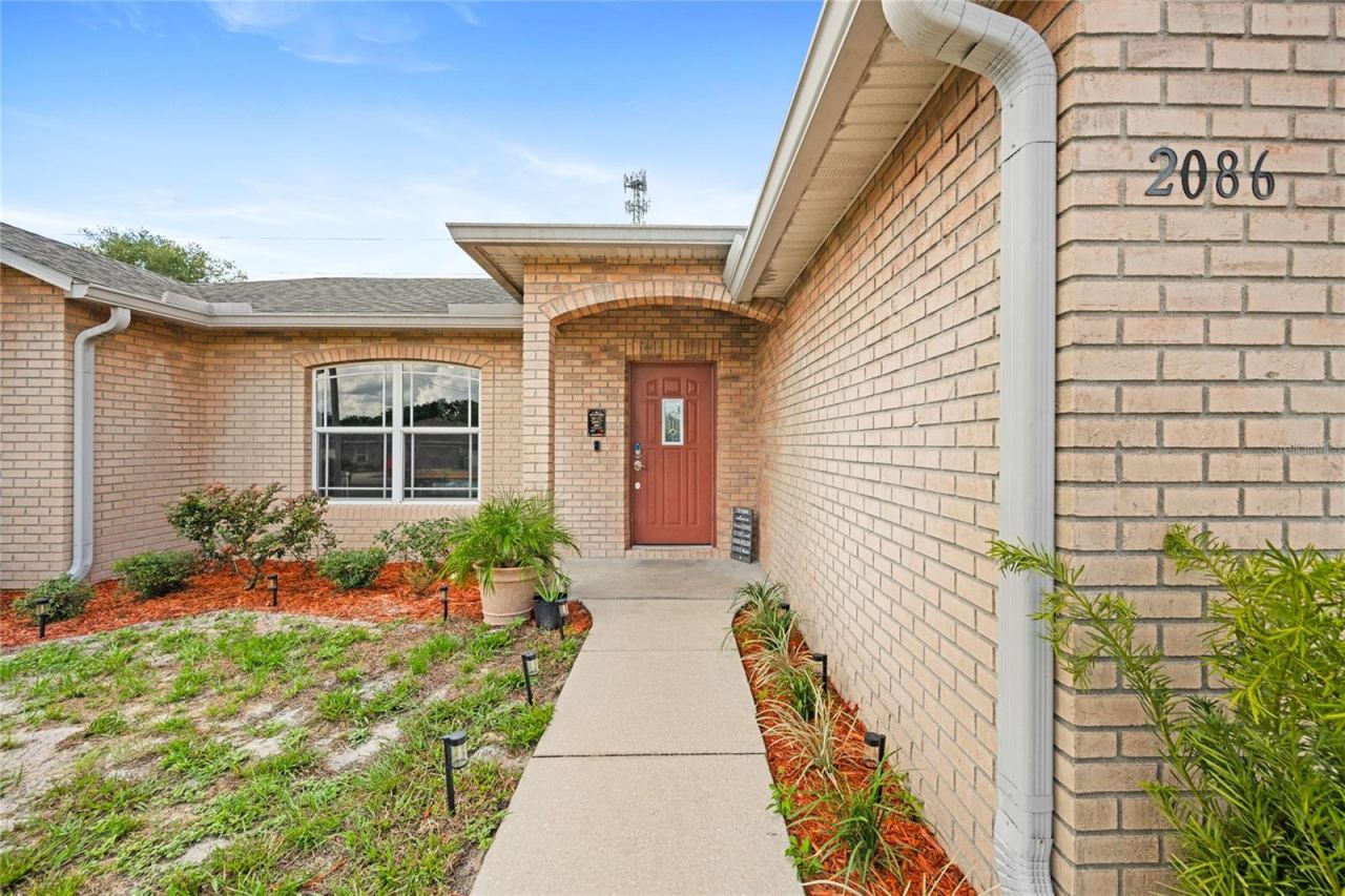 Photo 5 of 2086 S Parkton Dr, Deltona, FL 32725