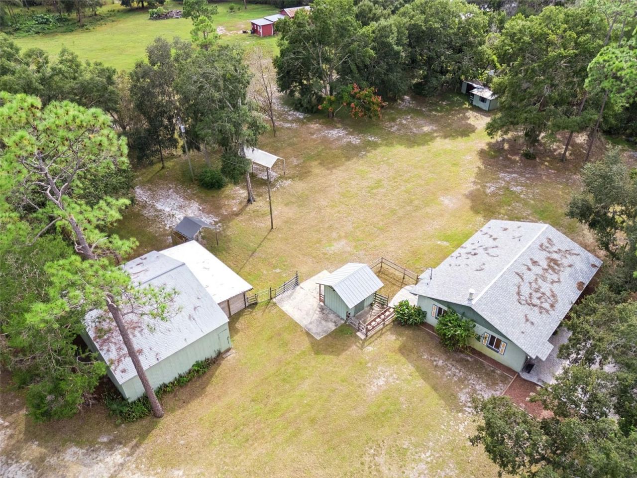 Photo 5 of 1210 Gem Ln, Lake Helen, FL 32744